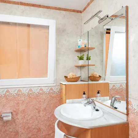 Апартаменти Tamarels In Польєнса